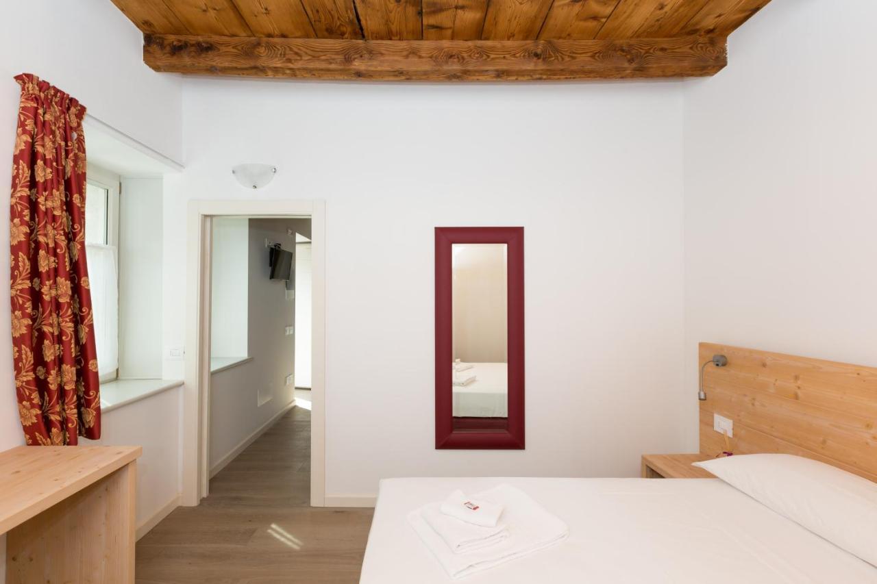 Colle Ameno Room And Breakfast Rovereto  Ngoại thất bức ảnh