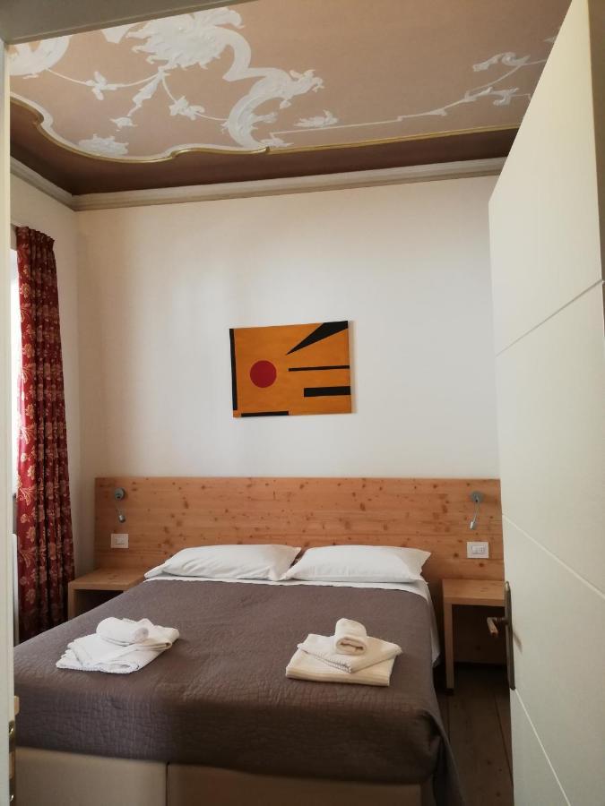 Colle Ameno Room And Breakfast Rovereto  Ngoại thất bức ảnh