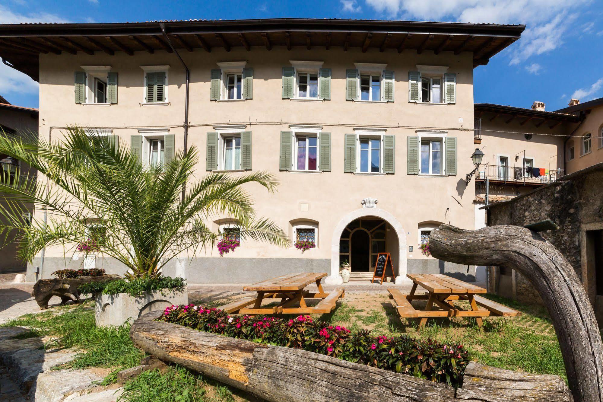 Colle Ameno Room And Breakfast Rovereto  Ngoại thất bức ảnh